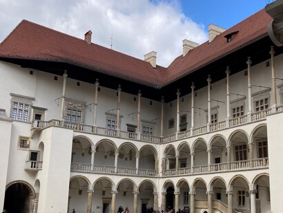 Il cortile del  Castello di Wawel, Cracovia, Polonia. Foto di Flavius Roversi