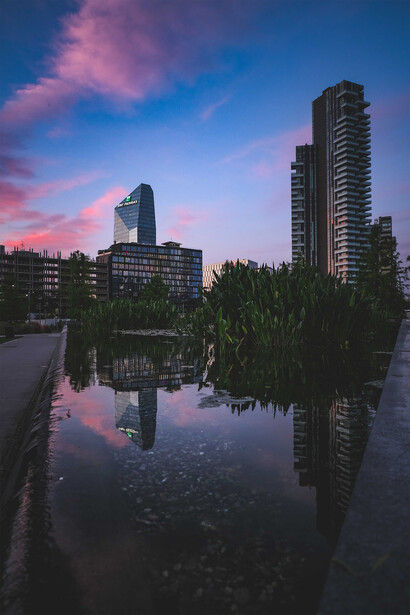Sfumature del tramonto su Milano, Italia