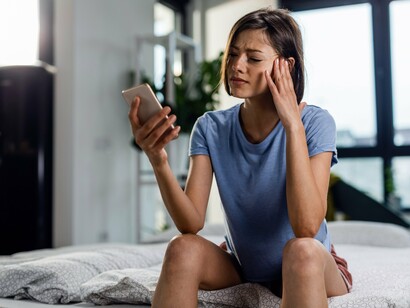 Entender o impacto que a era da informação reproduz em nossa autoimagem não é sobre criticar o universo digital ou devorar livros de Freud, mas simplesmente reconhecer que se não elaborarmos histórias e sentimentos internos, qualquer nova configuração de um mundo novo pode ser ameaçador e um terreno fértil para nos mantermos presos em um ciclo falido de estagnação