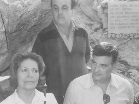 Matilde Urrutia insieme al Sindaco di Capri e lo scrittore peruviano Manuel Scorza