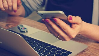 As tecnologias digitais – o computador e as máquinas controladas por computador – infiltraram-se em todos os aspectos da vida