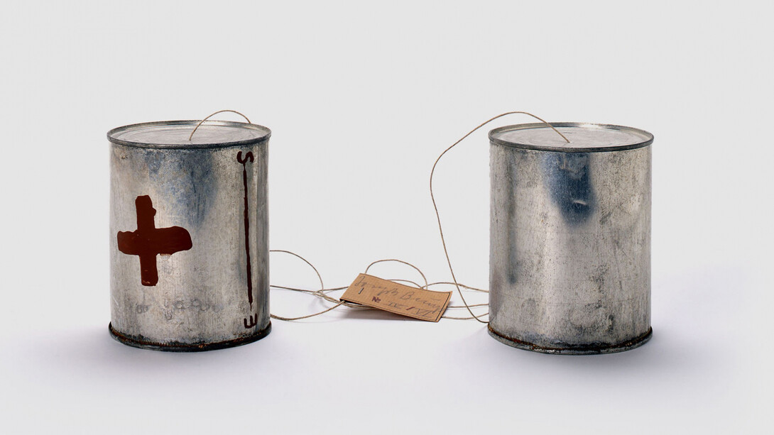 Joseph Beuys, Musik als Grün (Grüne Geige) / Telephon S———— Ǝ, 1974. Courtesy of National Gallery of Canada