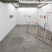 Florentino Díaz, VALC, la nueva ca-sa-có-mo-da, vista de exhibición. Cortesía de Trinta Arte Contemporáneo