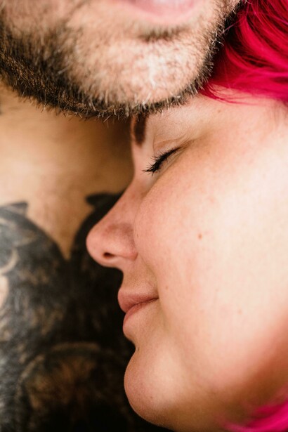 A paixão, segundo ele, é um desses momentos: quando estamos apaixonados, ficamos tão envolvidos por esse sentimento que deixamos de lado outros interesses e até mudamos temporariamente quem somos