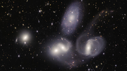 Imagen del Quinteto de Stephan, grupo de cinco galaxias situado en la constelación de Pegaso, capturada por el telescopio James Webb