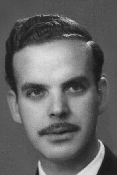 El padre de Ángeles en su juventud
