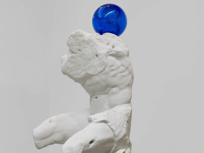 Jeff Koons, Gazing Ball (Torso Belvedere) 