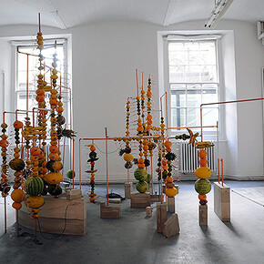 Jeehee Park, fruit battery, 2014. Copper pipes, concrete, fruits, copper clips, zinc plate, variable dimension