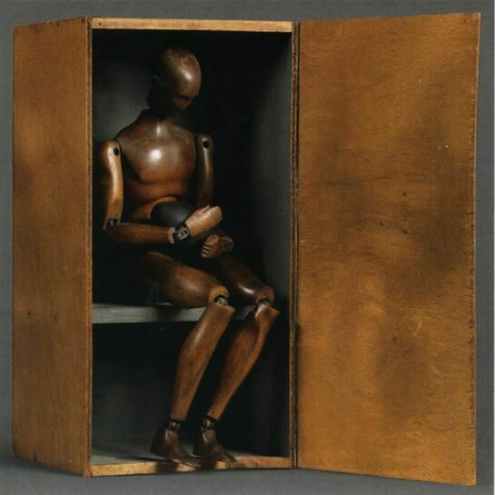 Man Ray, L'homme Nouveau, 1964, 41,9 x 21,3 x 20,7 cm, wood mannequin, wooden egg, painted wood box with a lid, Private Collection