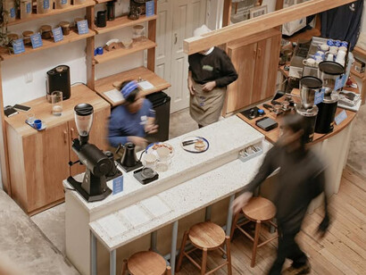 Florencia y Fortunata sorprende con su belleza, su compromiso con las mujeres del café y una atención que va más allá de lo esperado