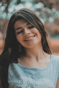 Las sonrisas son puentes que nos alejan de nuestra soledad