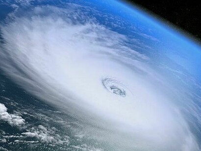 Un articolo pubblicato sulla rivista Science indica che la traiettoria dei cicloni tropicali si sta avvicinando alle coste di 30 chilometri al decennio