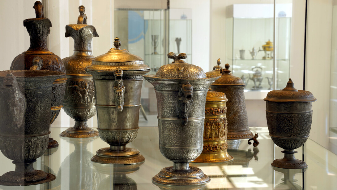 Zinn vom Mittelalter bis zum Jugendstil, ausstellungsansicht. Mit freundlicher genehmigung von Schloss Köpenick