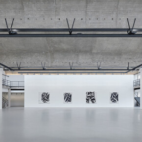 Simon Hantaï. Courtesy of Gagosian