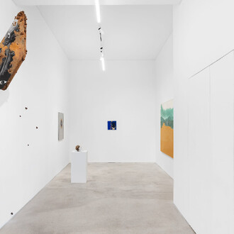 Vários artistas, Homesick for another world, vista da exposição. Cortesia da Galeria Madragoa