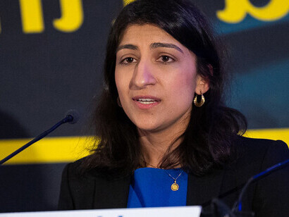 Lina Khan talking in Competition & Regulation in Disrupted Times, Brussels, Belgium