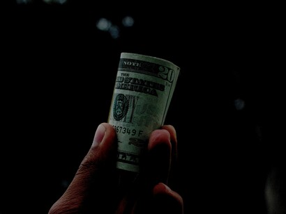 Dinero y solo dinero