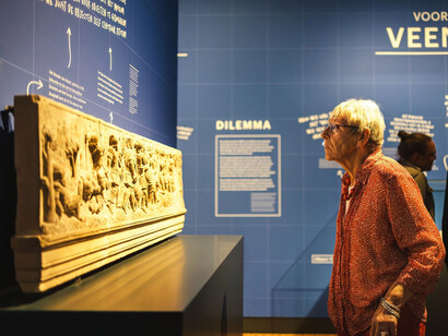 Who writes history? Exhibition view. Courtesy of Groninger Museum