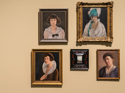 Divers artistes, Récit alternatif, vue d'exposition. Avec l'aimable autorisation du Musée des Beaux-Arts de Gand