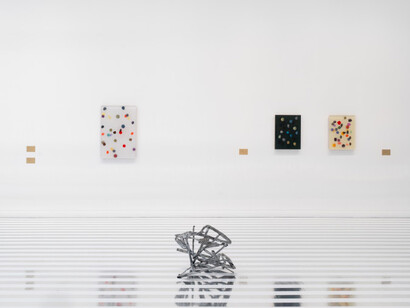 Jim Lambie, Cool breeze, exhibition view. Courtesy of Roslyn Oxley9 Gallery