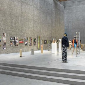 Isa Genzken. Courtesy of König Galerie