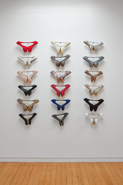 Judy Darragh, Pool, exhibition view. Courtesy of Two Rooms