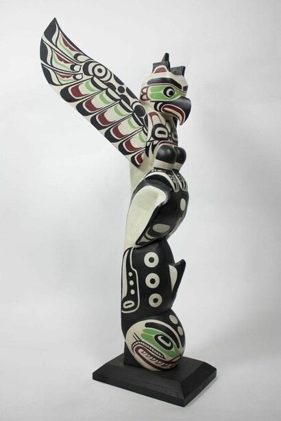 Ellen Neel, Totem pole model, 1955. Avec l'aimable autorisation du Musée des beaux-arts du Canada