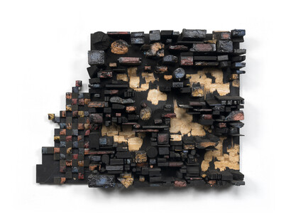 Leonardo Drew b. 1961, Number 15C 數字 15C, 2015, Wood, paint and screws 木材、顏料和螺絲, 61 x 77 x 13 cm (24 x 30 x 5 in.)