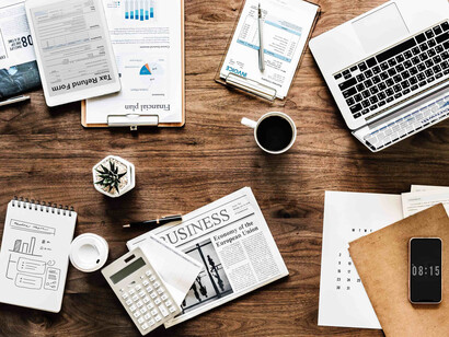 ¿De dónde viene la riqueza? ¿De dónde viene el bienestar? No de los recursos naturales, sino del trabajo del hombre y la transformación del mundo