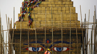 La lenta ricostruzione degli edifici dopo il terremoto del Nepal del 2015