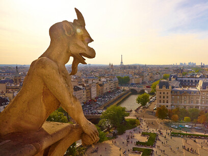 Un Gargoyle di Notre Damme di Parigi