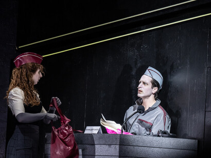 Das schloss (The castle). Courtesy of Residenztheater