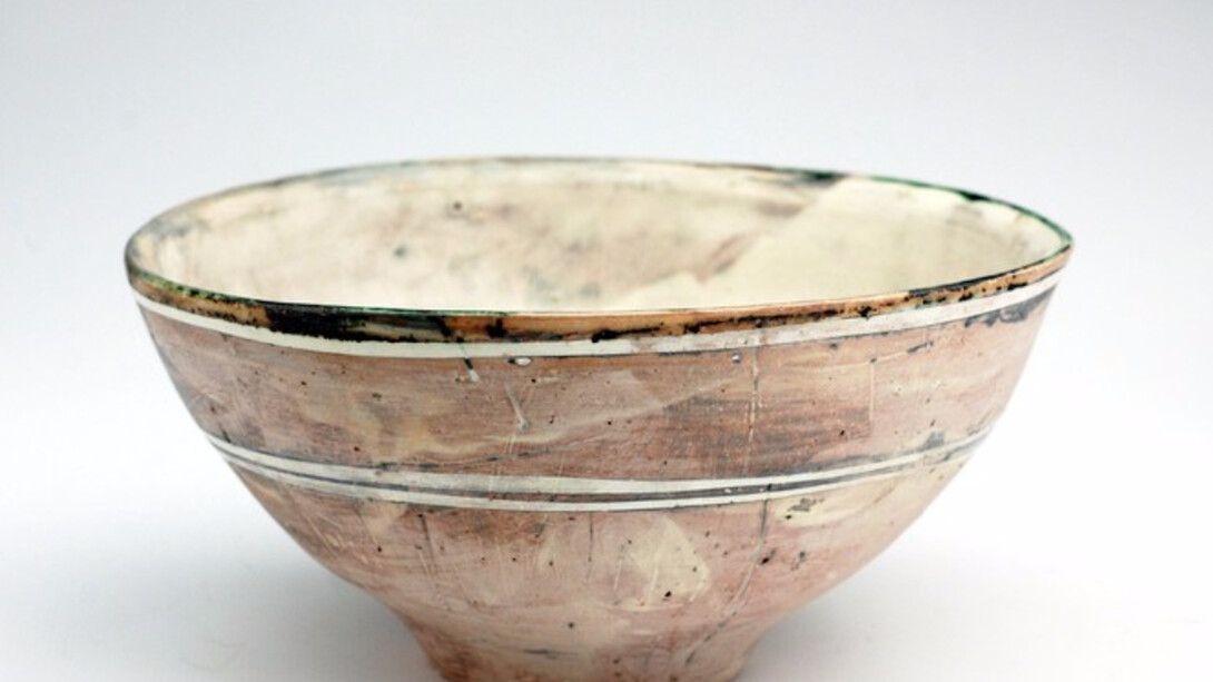 Maggie Finlayson, Bowl with Line, 2016. Courtesy of Jane Hartsook Gallery