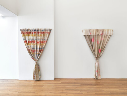 Fredrik Værslev, New curtain bangs, exhibition view. Courtesy of Andrew Kreps Gallery
