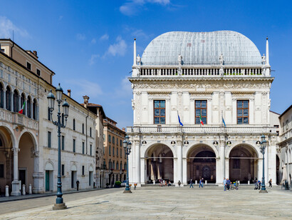 Piazza della Loggia a Brescia dove Luigi Avogadro fu decapitato