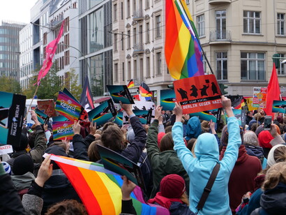 Imágenes que se confundían con lo visto en el celuloide, con monumentos que me parecieron el escenario de los desfiles de las "Schutzstaffel" (SS) en tiempos de Hitler. "No hay centro para los nazis", octubre 2019, Berlin, Alemania