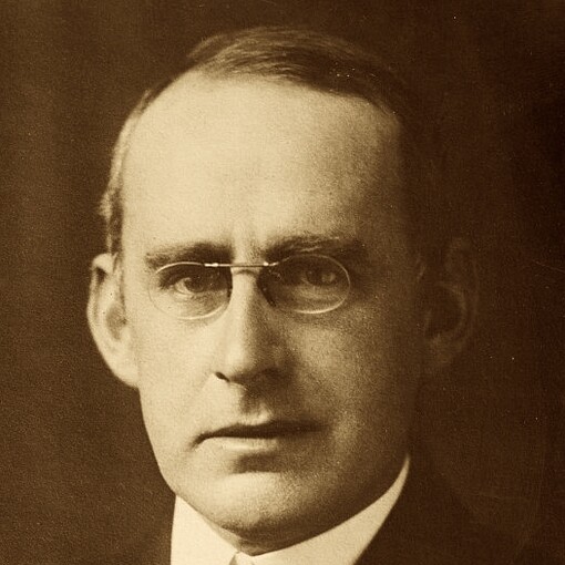 La expresión «flecha del tiempo» fue acuñada en el año 1927 por el astrónomo británico Arthur Eddington (1882-1944)