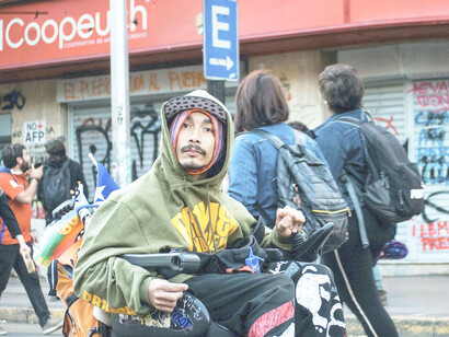 Se estimula el desprecio hacia los más “débiles”, así como la envidia y el odio