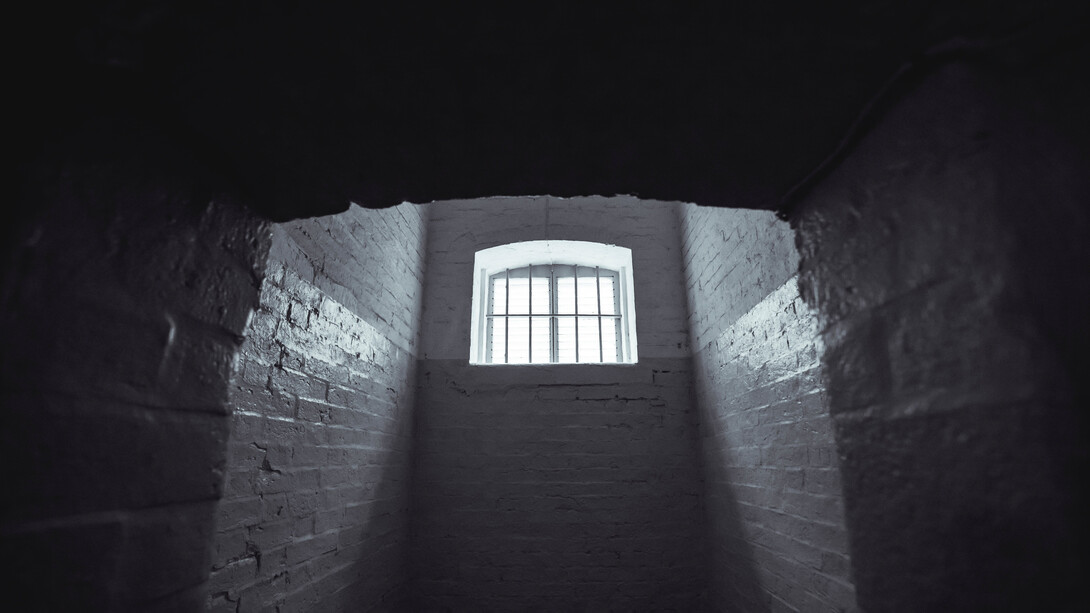 El centro de detención de Guantánamo es una prisión militar de alta seguridad situada en la Base Naval de la Bahía de Guantánamo, localizada en la isla de Cuba