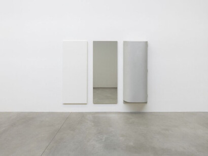 John Armleder, Furniture sculptures, exhibition view. Courtesy of Galerie Mehdi Chouakri
