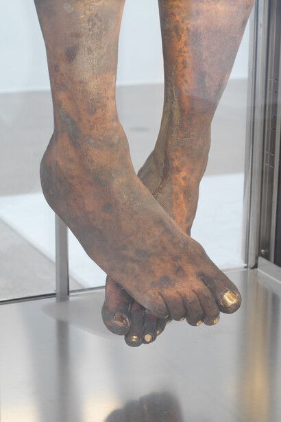 Danh Vo, πνεῦμα (Ἔλισσα), exhibition view. Courtesy of Stedelijk Museum 