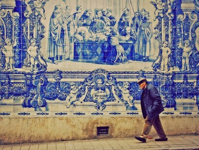 Oporto. Azulejos típicos portugueses en las calles de la ciudad