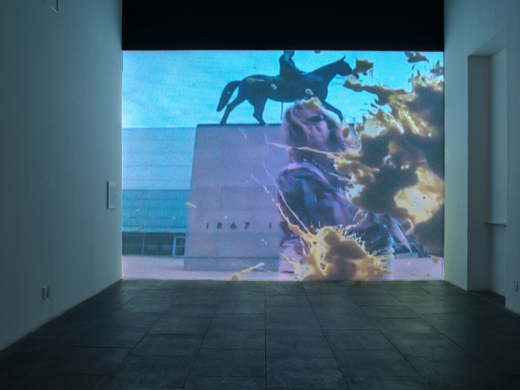 Dias & Riedweg, Throw (2004). Photo Grisolli