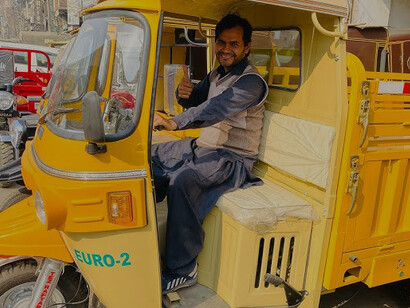 Rickshaw ride with locals in Chakwal, Pakistan, connecting to Lahore