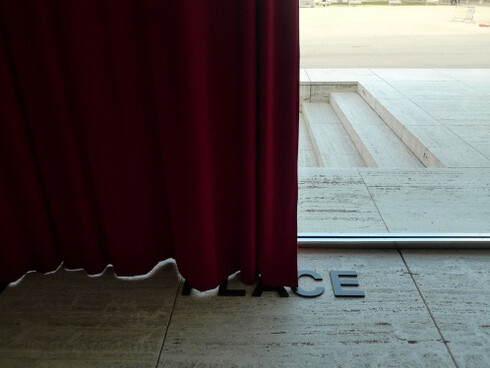 Peter Downsbrough. Courtesy of Ángels Barcelona