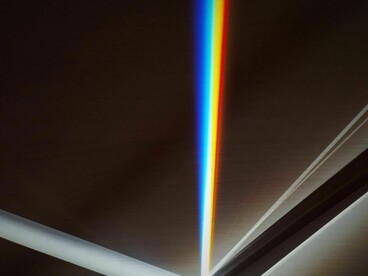 El índice de refracción negativo desafía las leyes naturales para guiar la luz alrededor de objetos