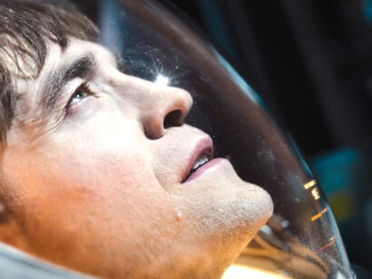 Robert Pattinson as Mickey 17, brought to life by director Bong Joon-ho’s unique cinematic vision