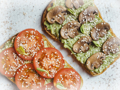 Do not purchase processed snack foods, candy, or desserts. Healthy snacks with veggies