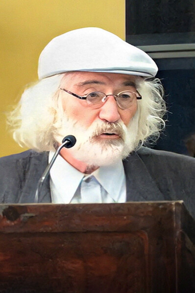 El artista Álvaro Bracci en la ceremonia del Premio de la Crítica 2022, AICA, Costa Rica