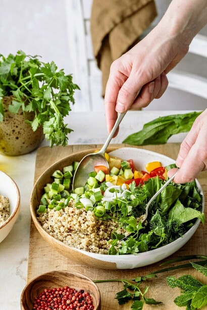 Preparing plant-based recipes, focusing on fiber-rich foods, and practicing mindful eating are all key components of a healthy lifestyle